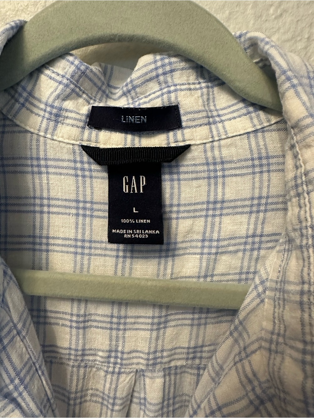 GAP Men's or Women’s White and Light Blue Plaid Button-Down Shirt 100% linen - Picture 3 of 3